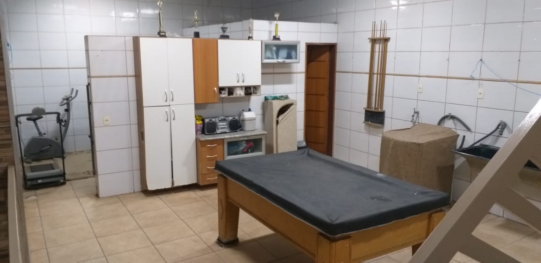 Casa à venda com 3 quartos, 250m² - Foto 8