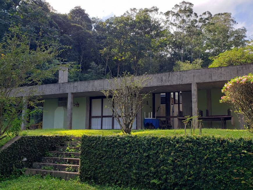 Fazenda à venda com 10 quartos, 1000m² - Foto 1