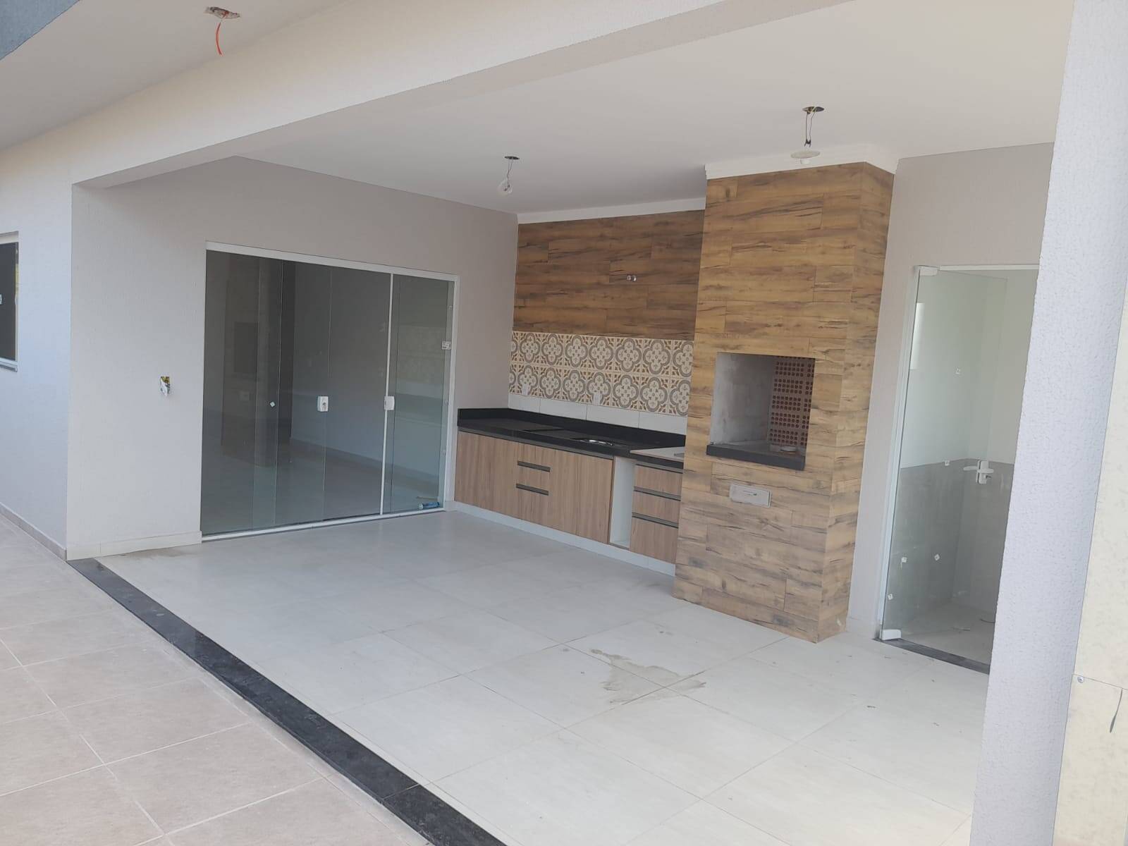 Casa à venda com 3 quartos, 175m² - Foto 2