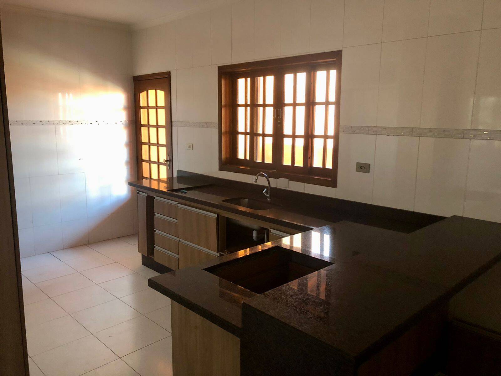 Casa à venda com 3 quartos, 150m² - Foto 5