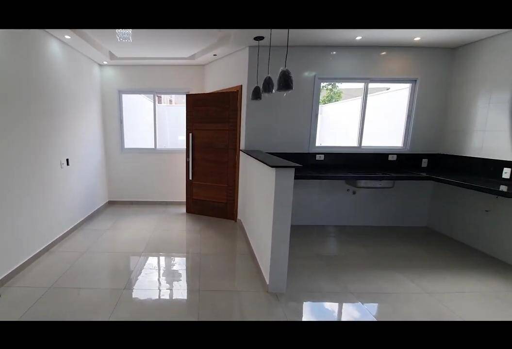 Casa à venda com 3 quartos, 175m² - Foto 1