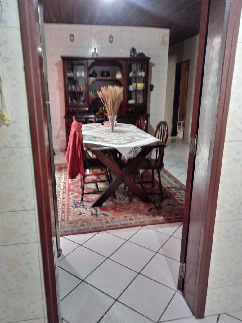 Casa à venda com 3 quartos, 350m² - Foto 3