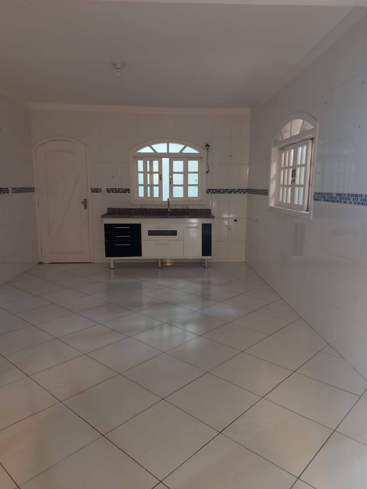 Casa à venda com 2 quartos, 100m² - Foto 10