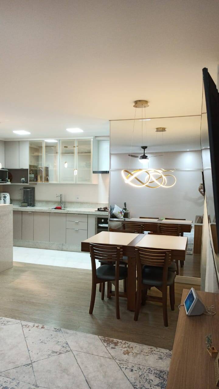 Apartamento à venda com 3 quartos, 90m² - Foto 1