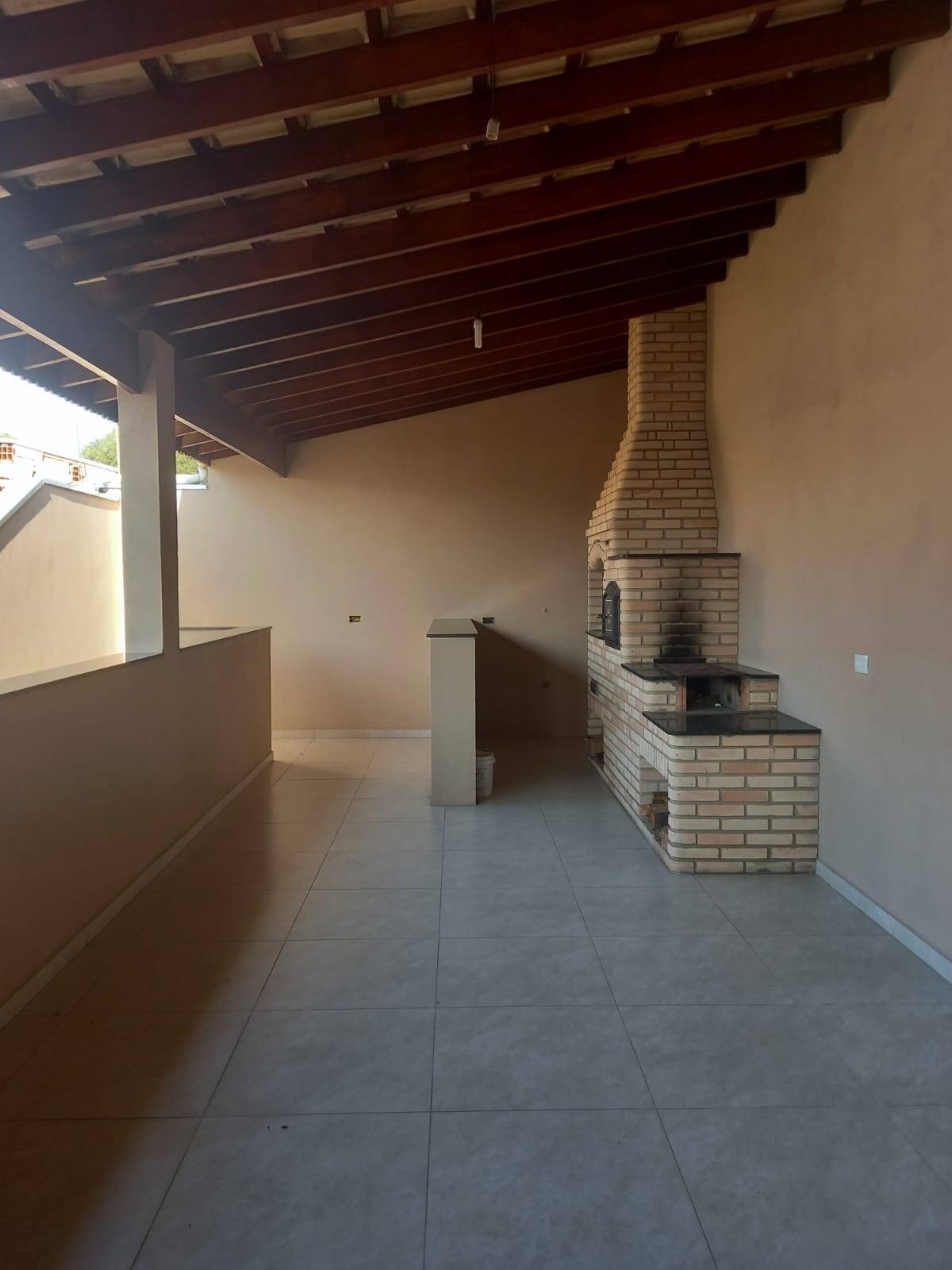 Casa à venda com 3 quartos, 150m² - Foto 1