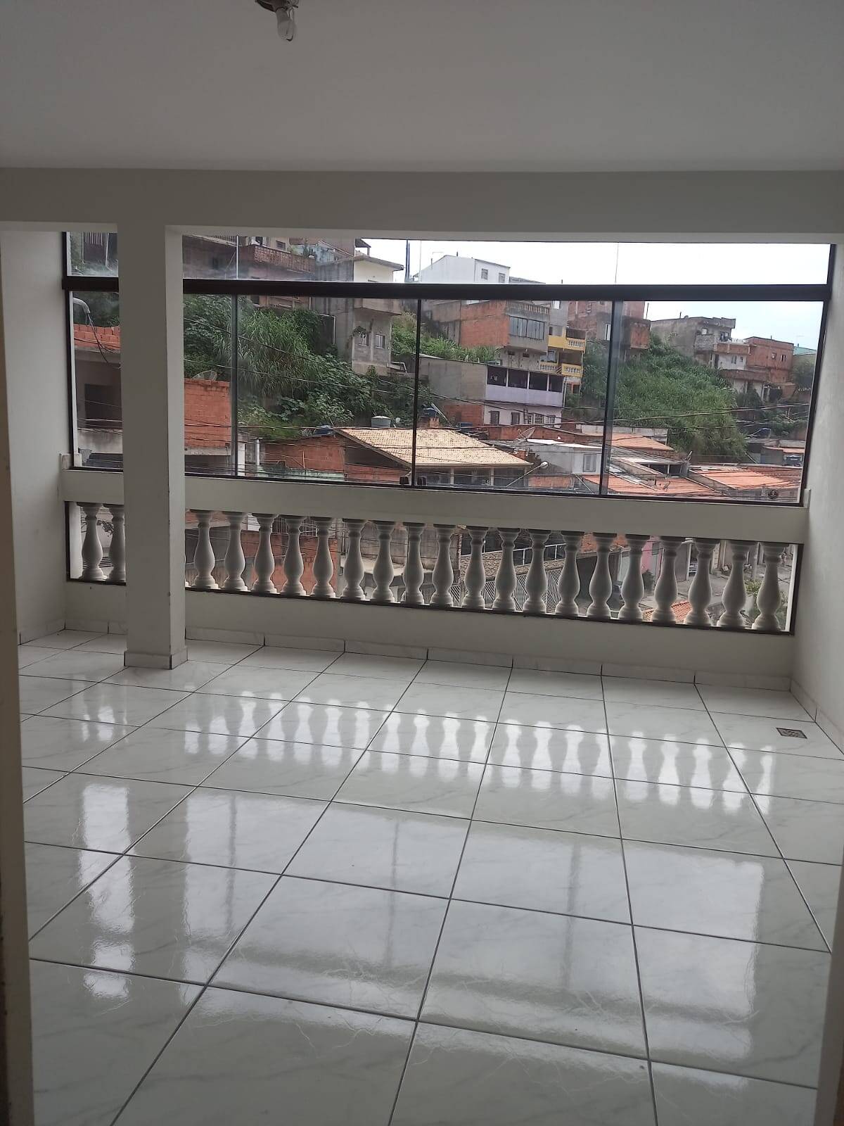 Casa à venda com 3 quartos, 180m² - Foto 1