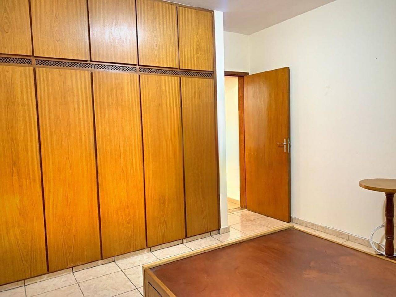 Casa à venda com 2 quartos, 108m² - Foto 3