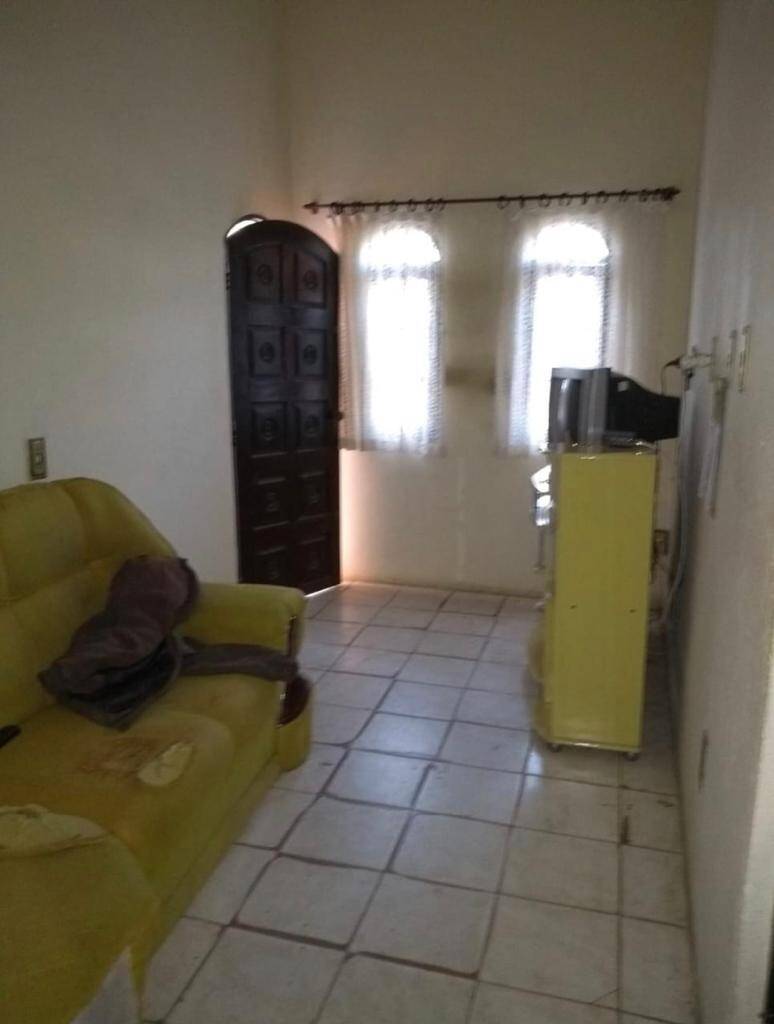 Casa à venda com 1 quarto, 250m² - Foto 8