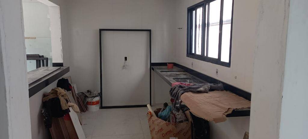 Casa à venda com 3 quartos, 190m² - Foto 5