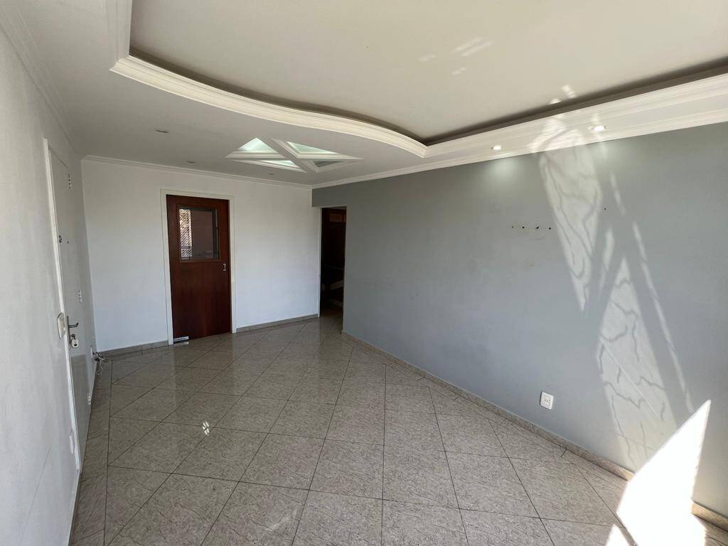 Apartamento à venda com 3 quartos, 82m² - Foto 7