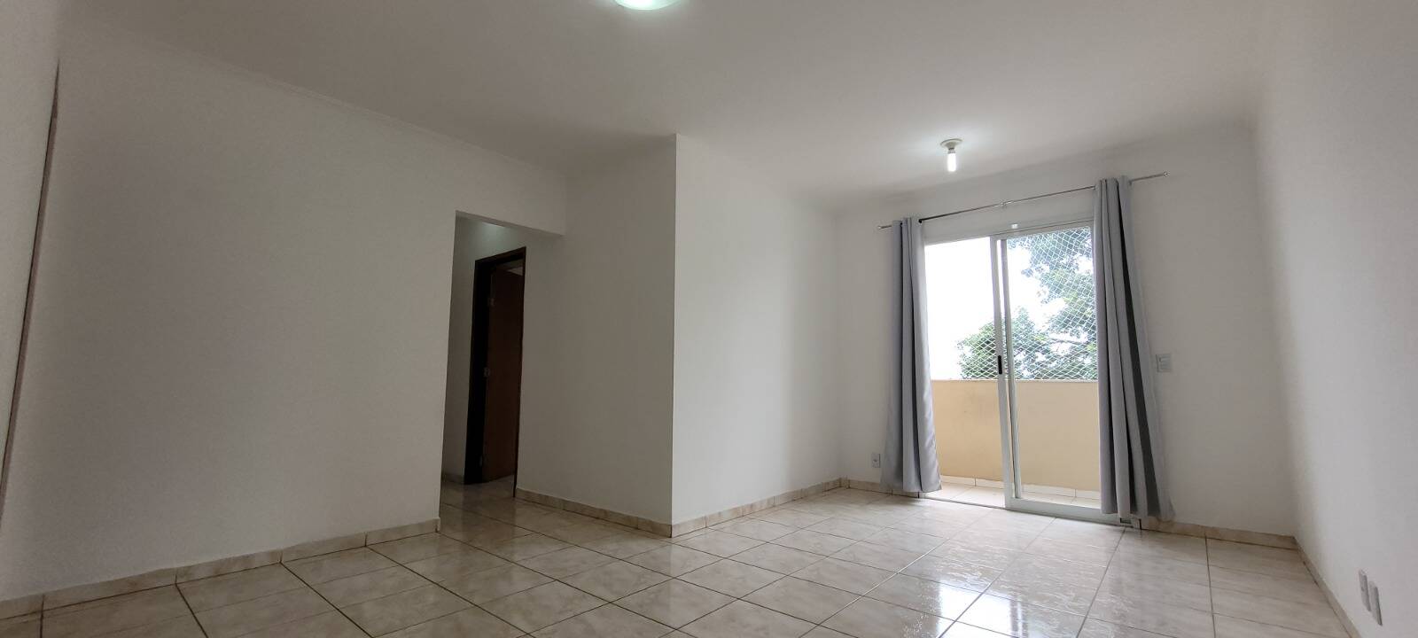 Apartamento à venda com 2 quartos, 69m² - Foto 1