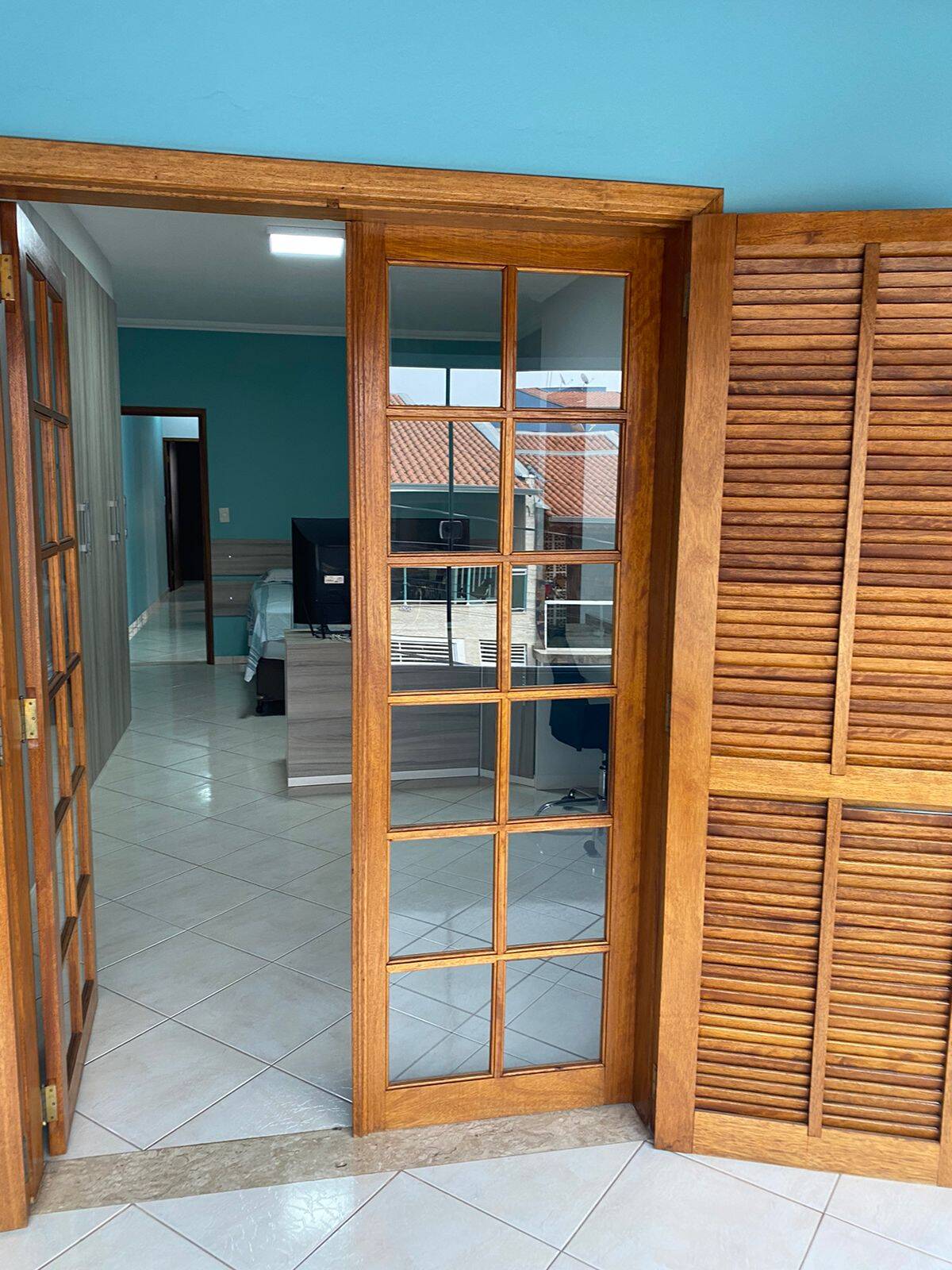 Casa à venda com 3 quartos, 110m² - Foto 2