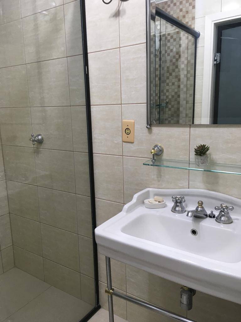 Apartamento para alugar com 3 quartos, 117m² - Foto 8