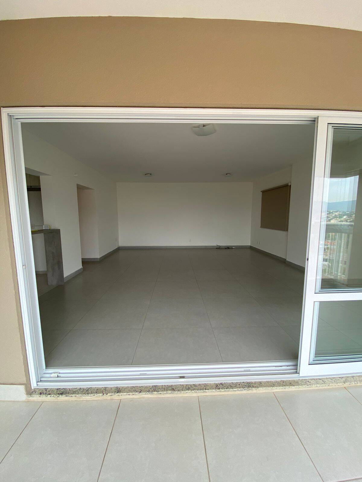 Apartamento para alugar com 3 quartos, 110m² - Foto 9