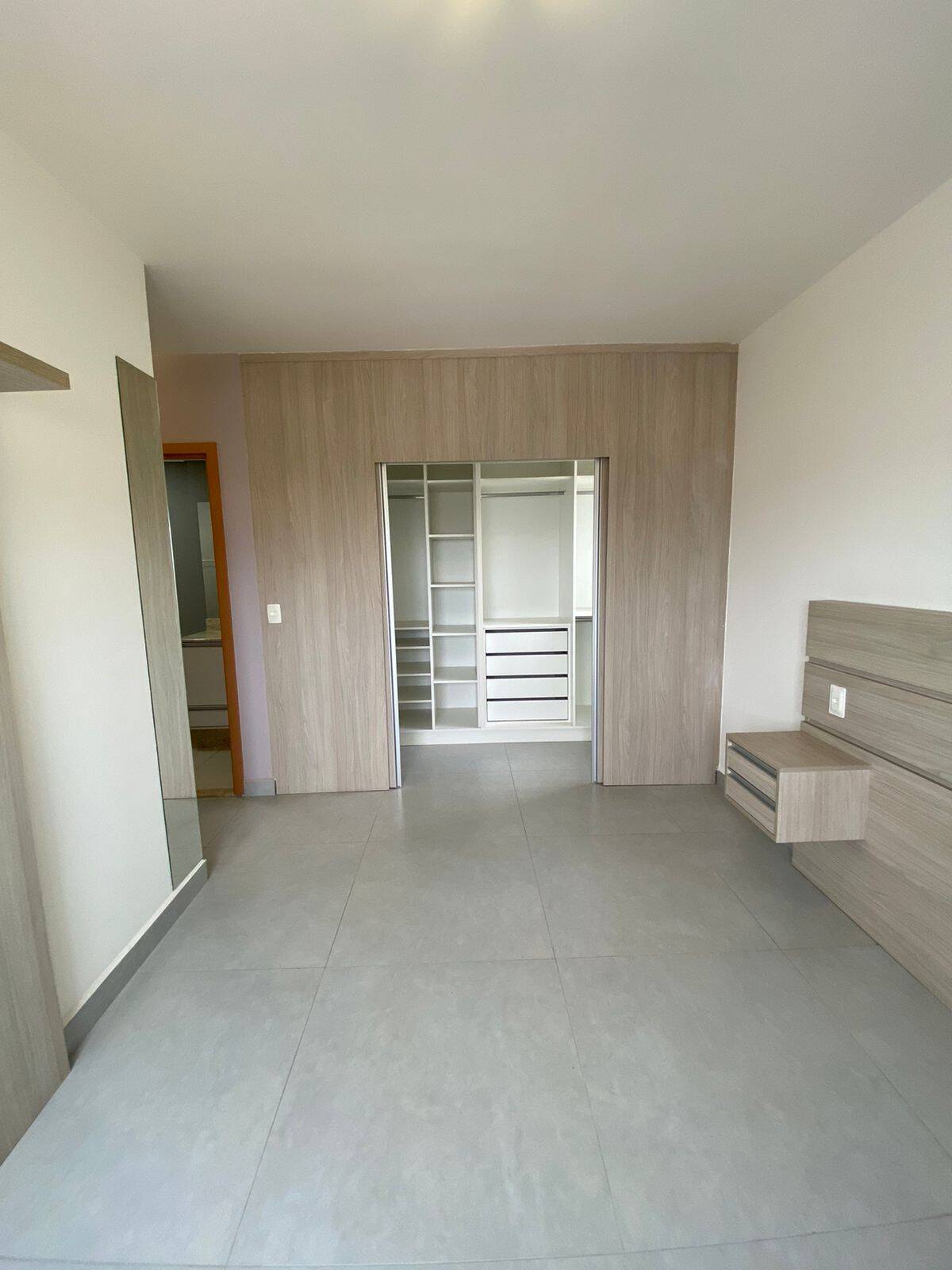 Apartamento para alugar com 3 quartos, 110m² - Foto 16