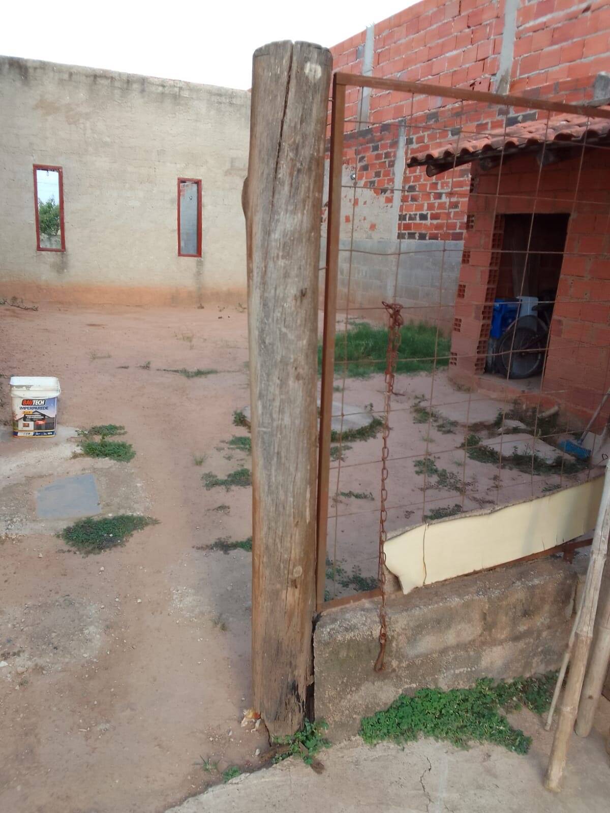 Fazenda à venda com 3 quartos, 200m² - Foto 2