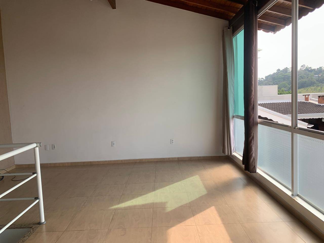 Casa à venda e aluguel com 3 quartos, 300m² - Foto 12