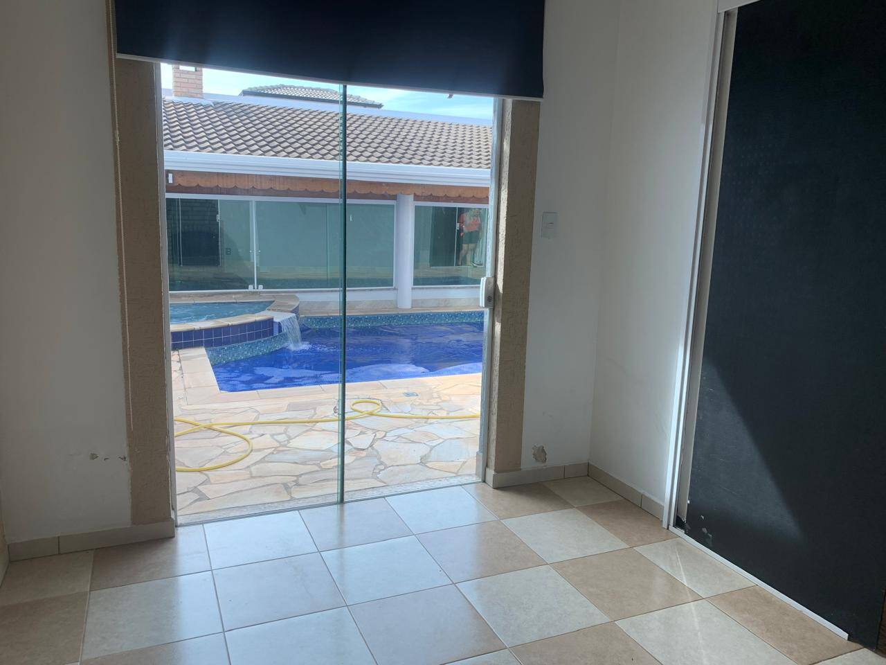 Casa à venda e aluguel com 3 quartos, 300m² - Foto 15