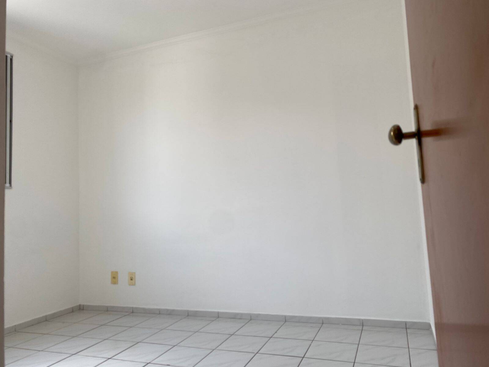 Apartamento para alugar com 3 quartos, 67m² - Foto 2